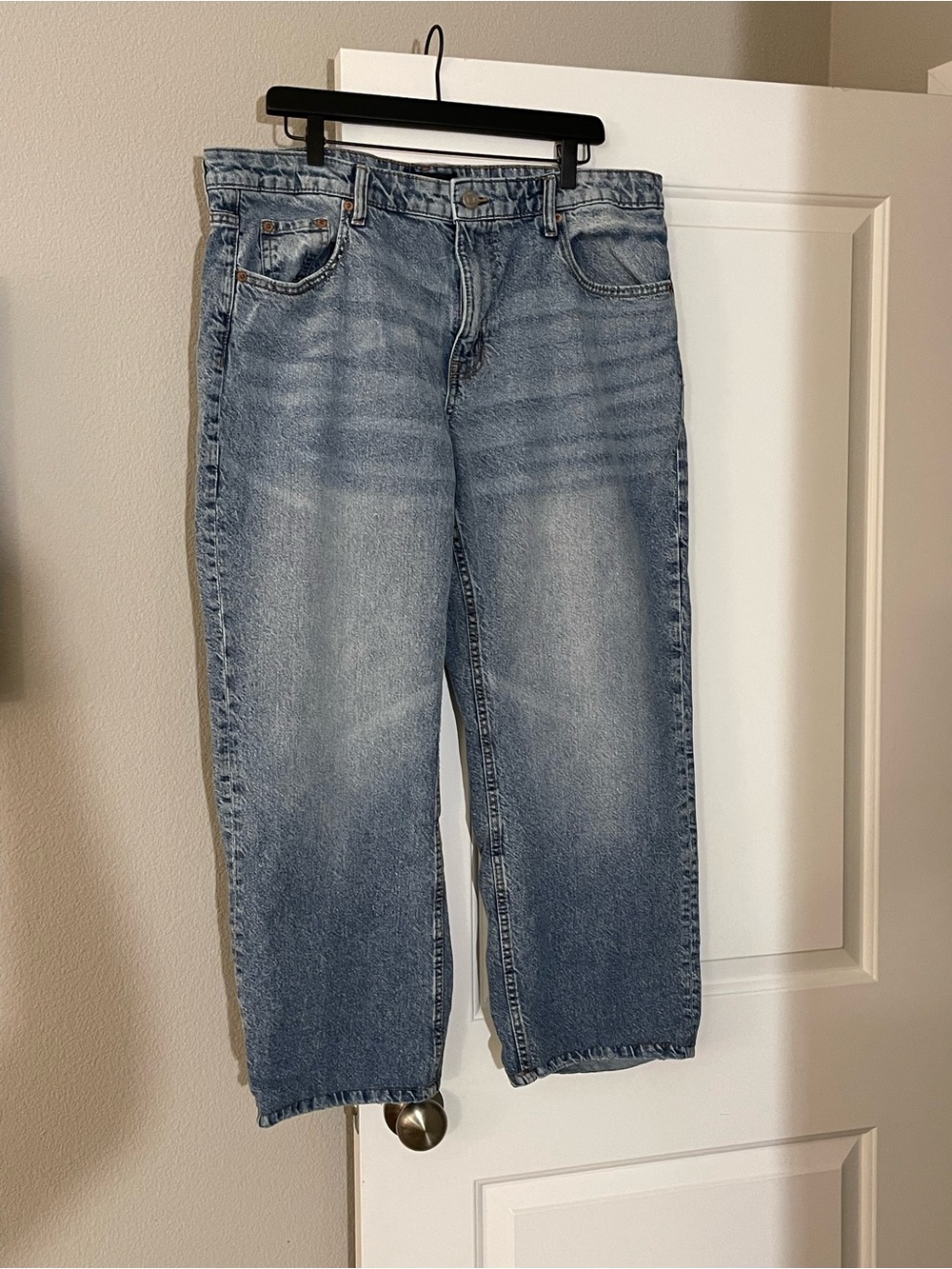 Aéropostale Low Rise Baggy Light Wash Jeans